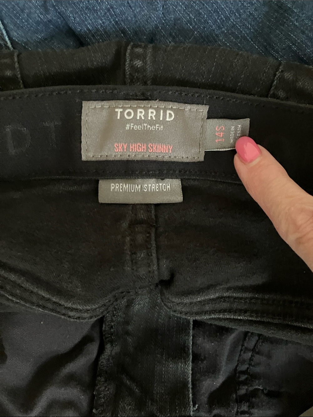Torrid Black Size 16R Sky High Skinny Premium Stretch Jeans - Picture 7 of 9